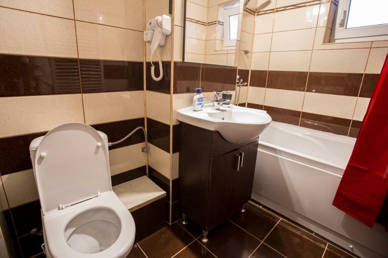 Apartament Apartament Feelmount Buşteni Zewnętrze zdjęcie